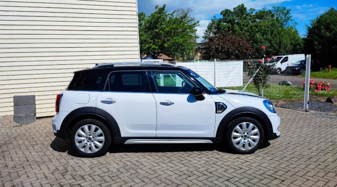 MINI COUNTRYMAN II (F60) COOPER S 192 BVA8 // FULL LED // GPS PRO // SIEGES CHAUFFANTS