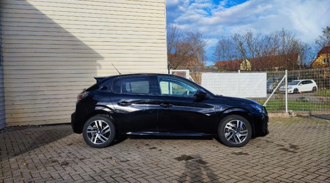 PEUGEOT 208 II 1.2L 100Ch ALLURE PACK EAT8 // CAMERA // LED // ANDROID AUTO // 1ère Main