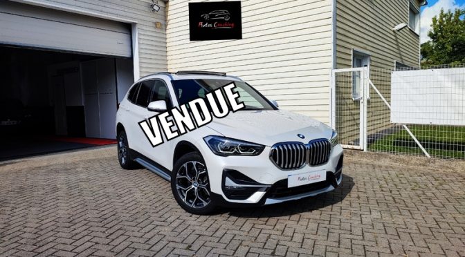 BMW X1 (F48) phase 2 SDRIVE16D XLINE DKG7 // TOIT PANO // LED // CAMERA // HISTORIQUE BMW